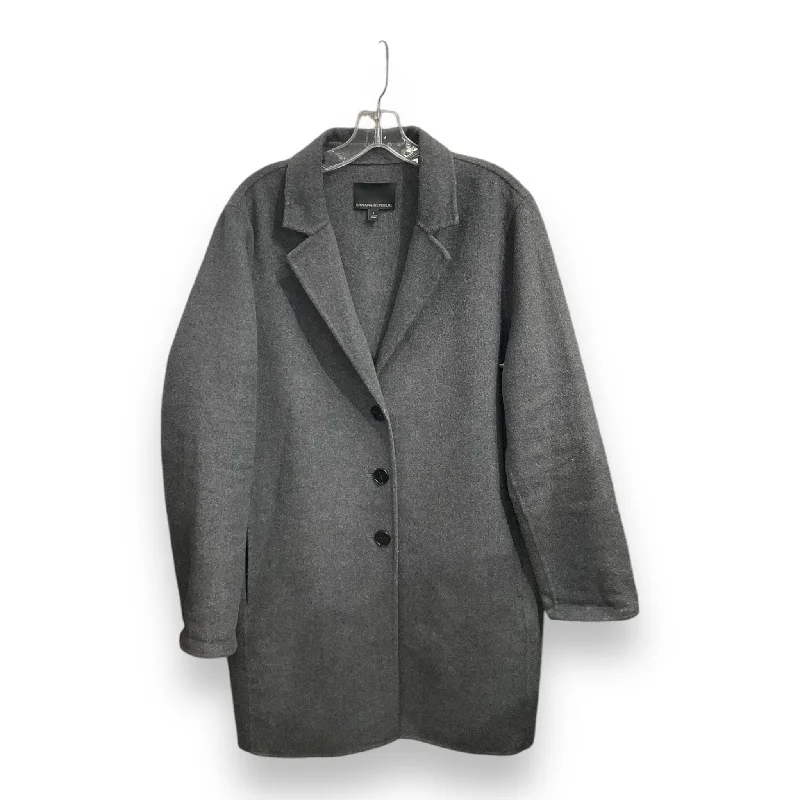 minimalist coats for women -Coat Wool By Banana Republic In Grey, Size: L