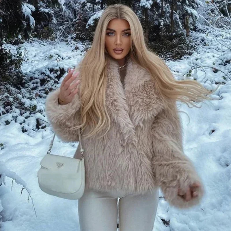 loose fit coats for women -Fake Fox Fur Chic Ins Short Luxury Big Collar Cool Girls Fur Coat