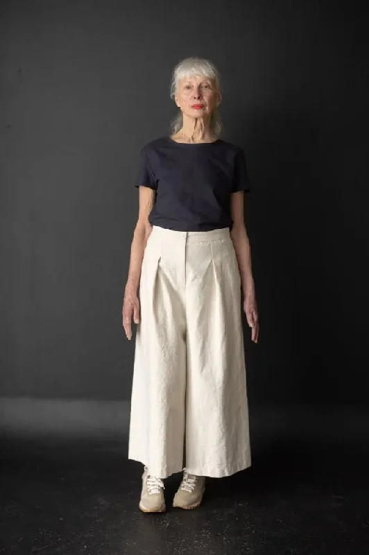 casual capri pants for women -Merchant & Mills Juno Culottes